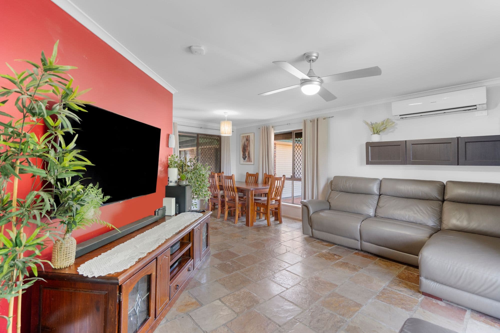 8 Weymouth Court, Mount Warren Park QLD 4207, Mount Warren Park - Thumbnail 6