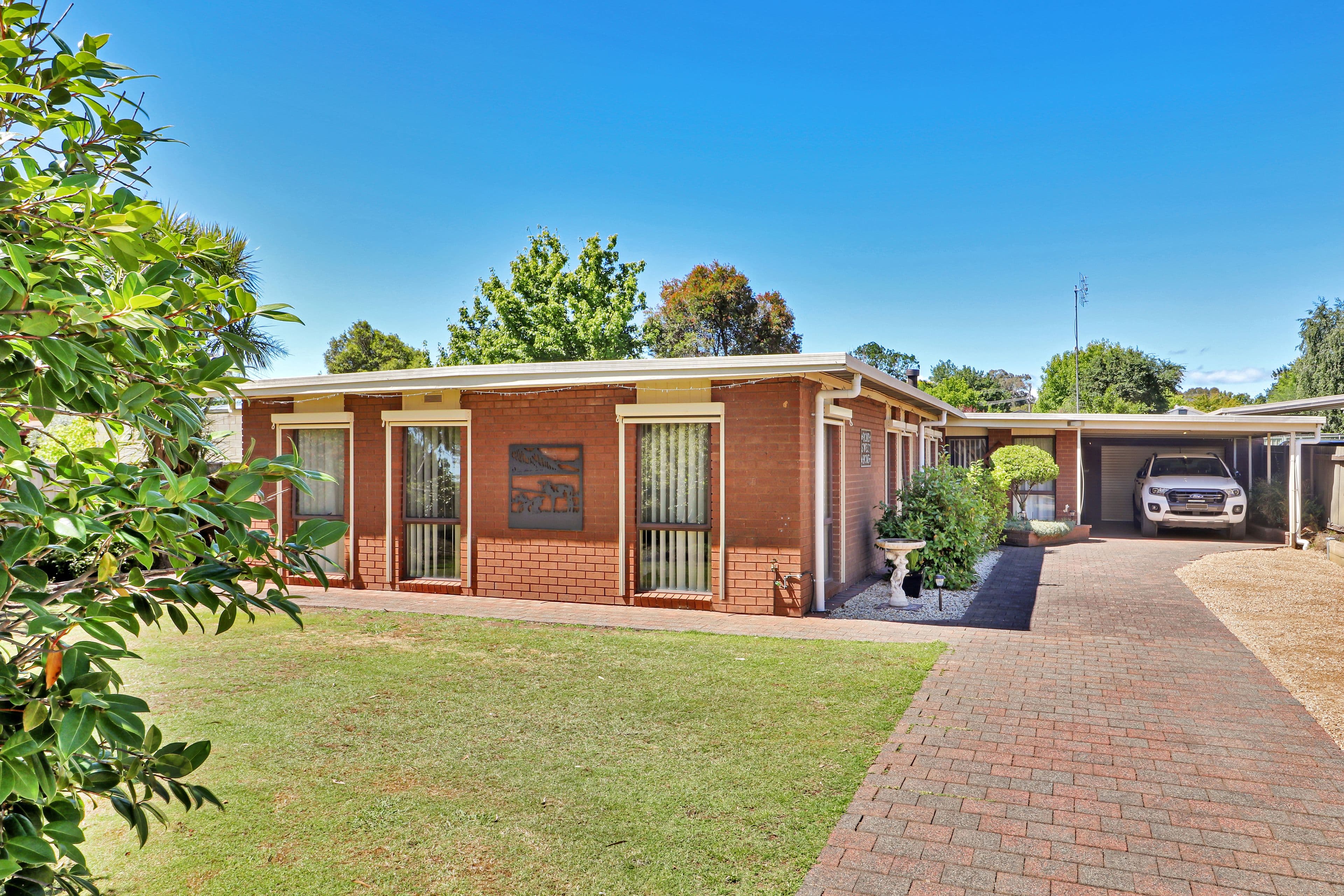 14 Minerva Street, Mansfield VIC 3722, Mansfield - Thumbnail 5