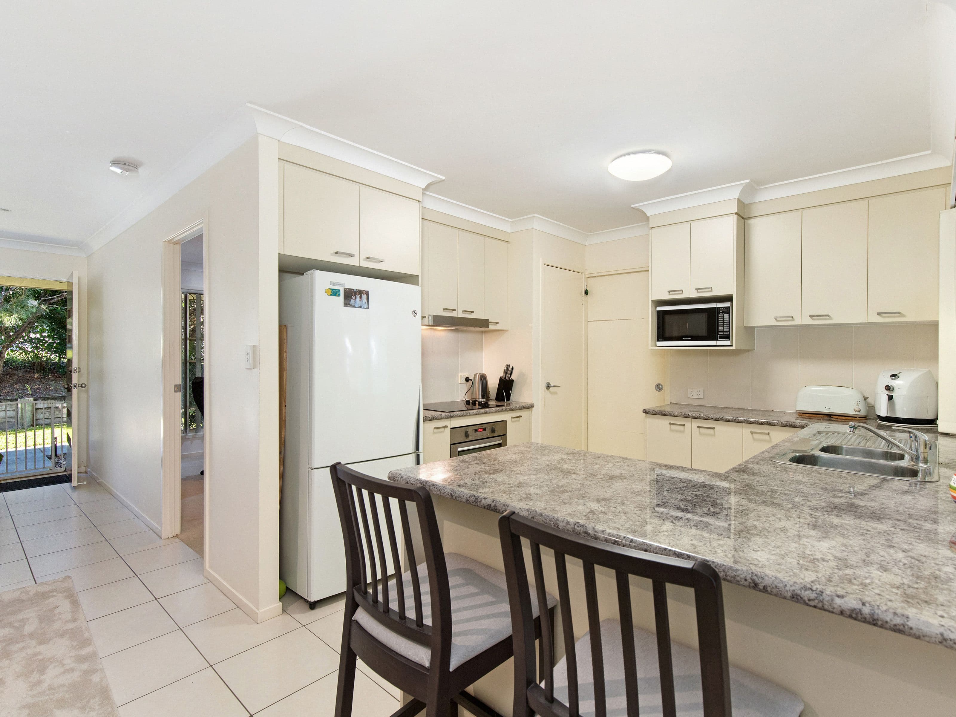 6 Chantrill Avenue, Nerang QLD 4211, Nerang - Thumbnail 7