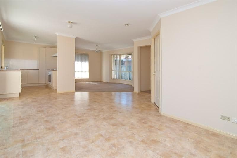 5 Ku Ring Gai Close, Loganholme QLD 4129, Loganholme - Thumbnail 3