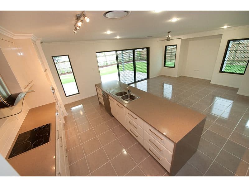 19 Frangipani Court, NORMAN GARDENS QLD 4701, Norman Gardens - Thumbnail 3