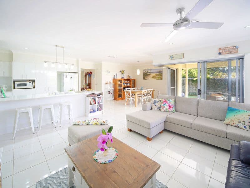 8 Hickory Court, Beerwah QLD 4519, Beerwah - Thumbnail 2