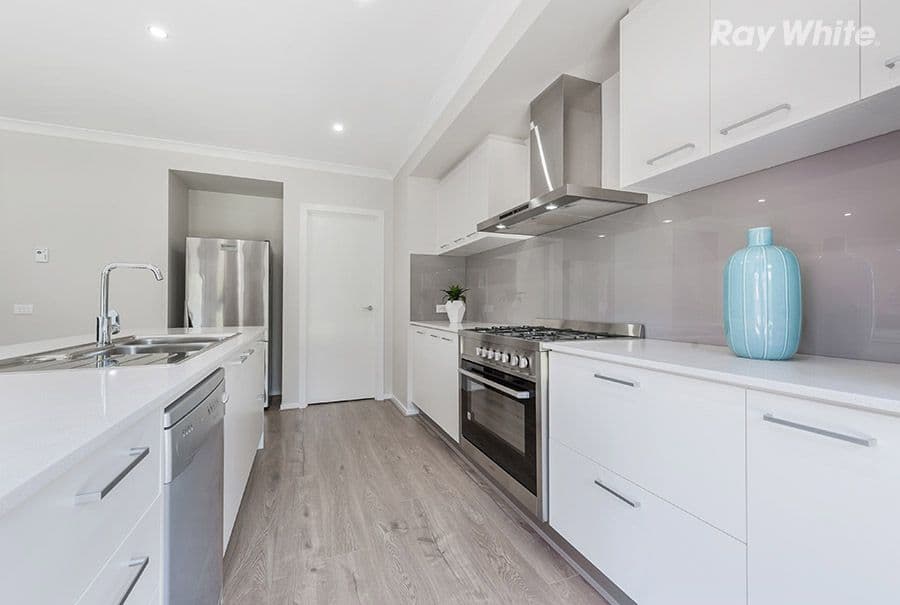 28 Paisley Crescent, Mernda VIC 3754, Mernda - Thumbnail 3