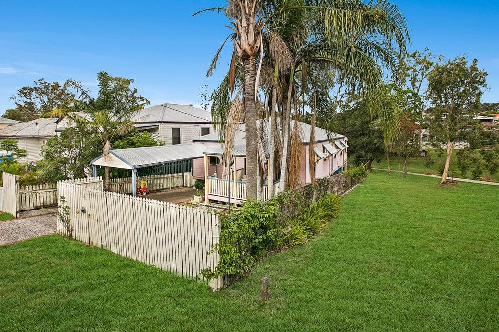 18 Laura Street, Tarragindi QLD 4121, Tarragindi - Image 1