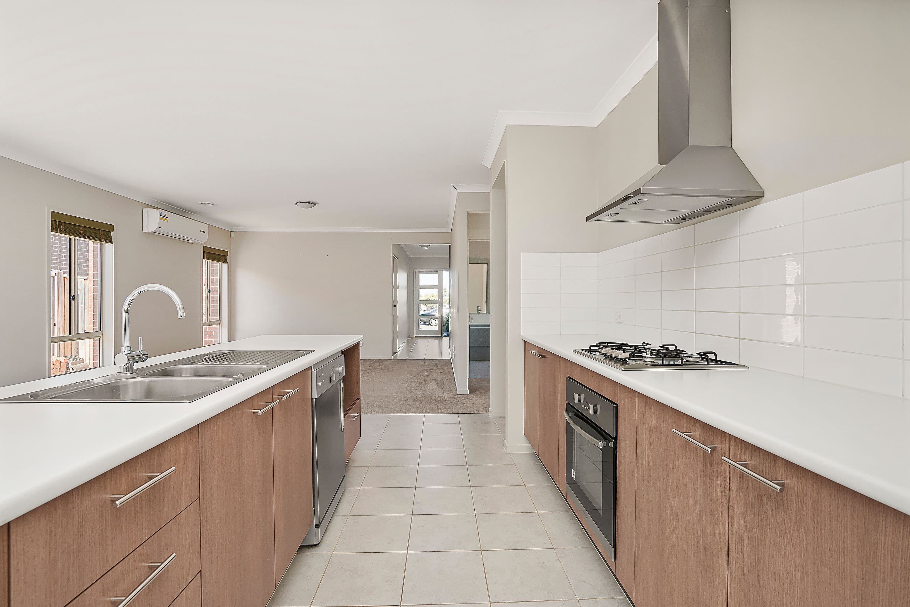178 Haze Drive, Point Cook VIC 3030, Point Cook - Thumbnail 2