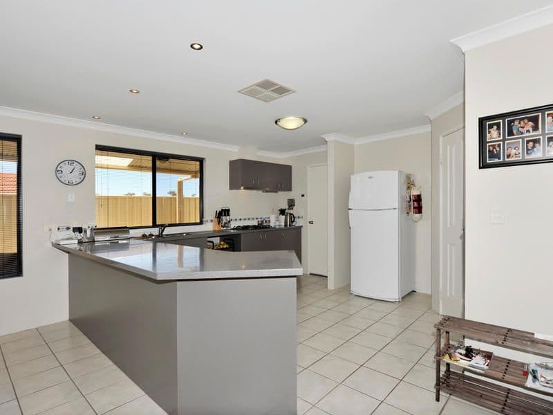 32 Wibberley Loop, BALDIVIS WA 6171, Baldivis - Thumbnail 3