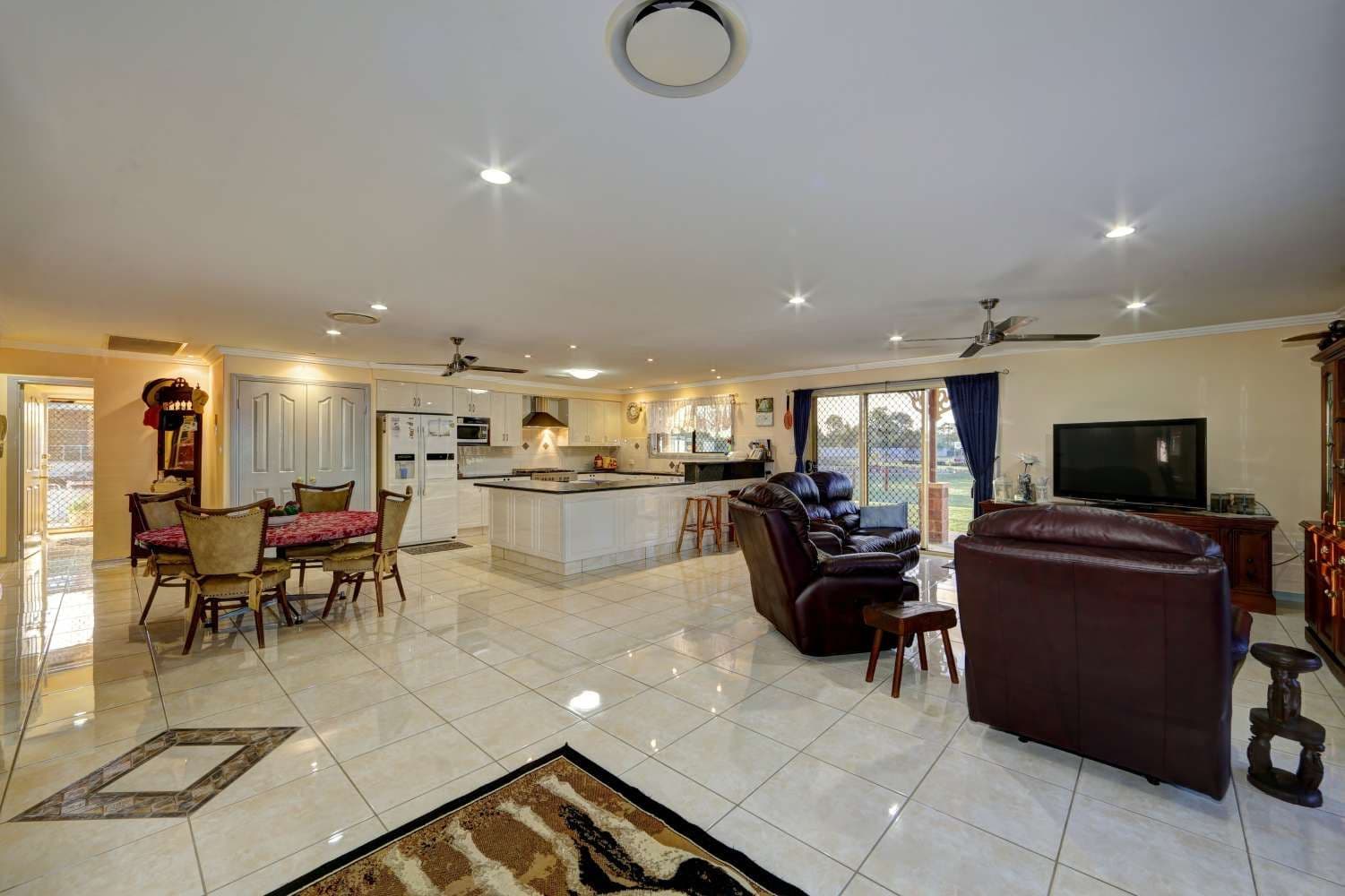 9 Rokeby Court, BRANYAN QLD 4670, Branyan - Thumbnail 6