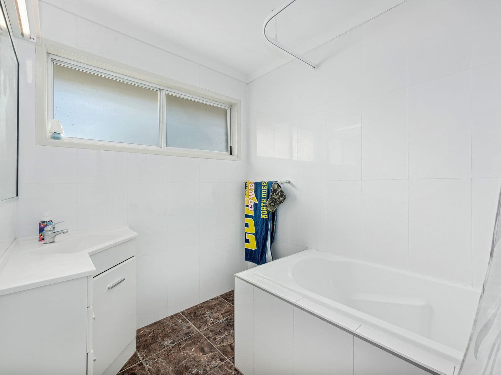 1A Pinelands Street, Loganlea QLD 4131, Loganlea - Thumbnail 3