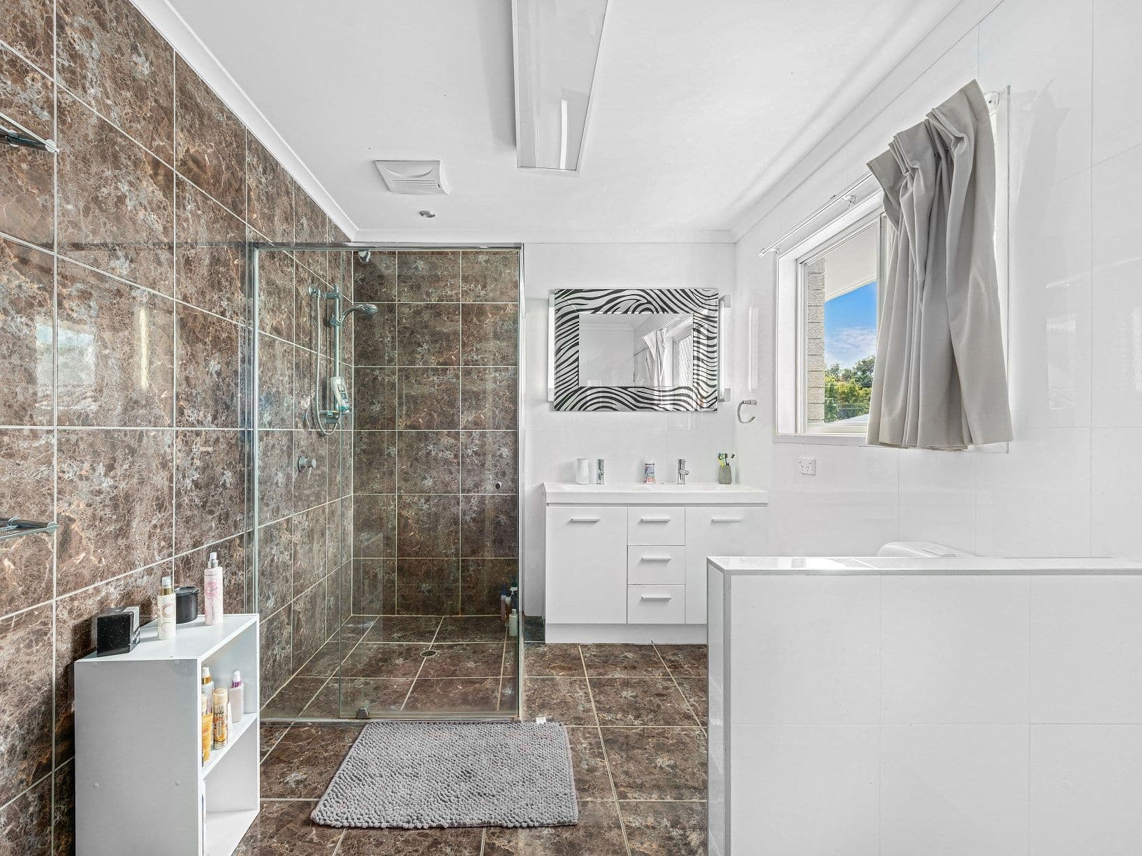 1A Pinelands Street, Loganlea QLD 4131, Loganlea - Thumbnail 5