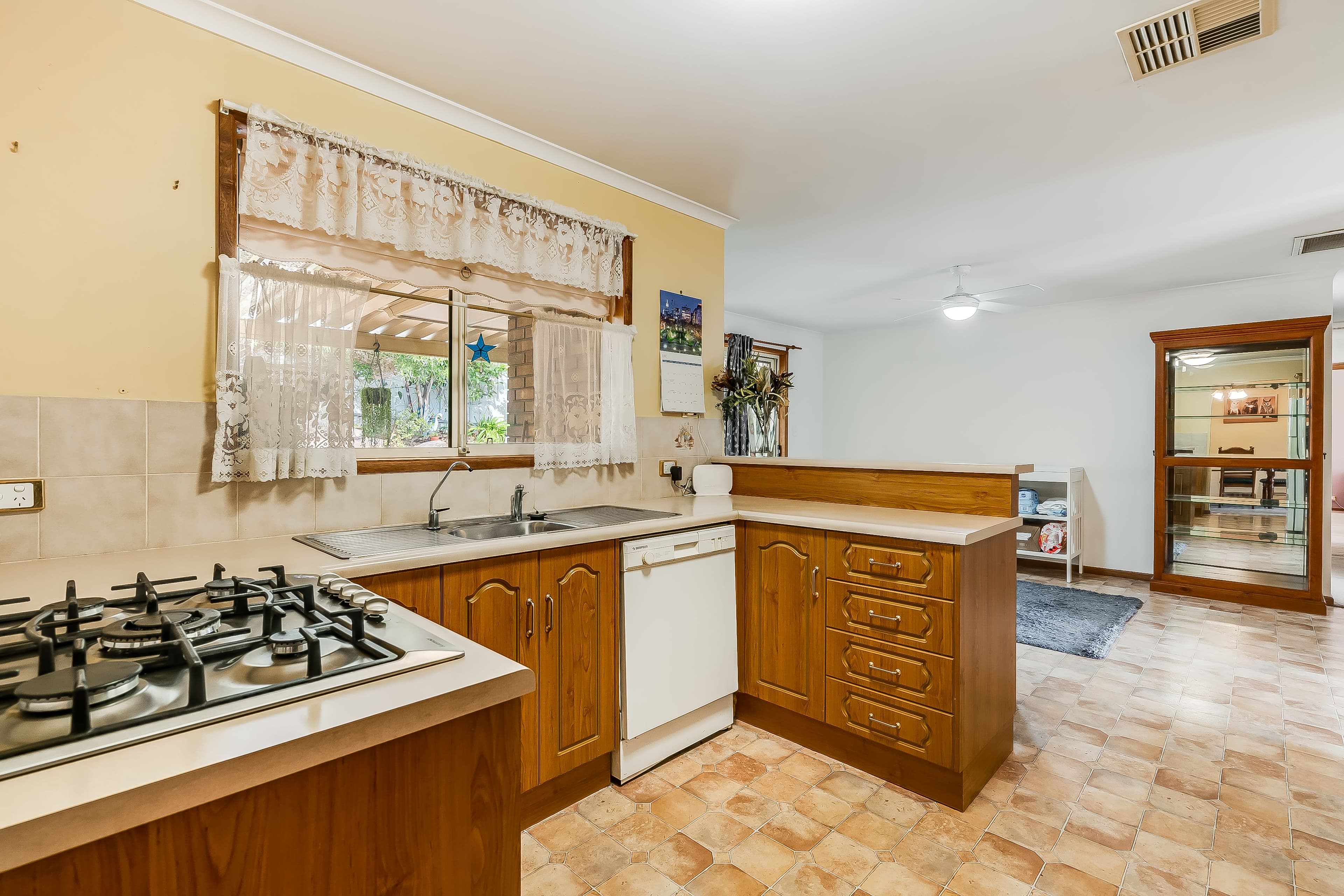 2 Bella Drive, Sheidow Park SA 5158, Sheidow Park - Thumbnail 4