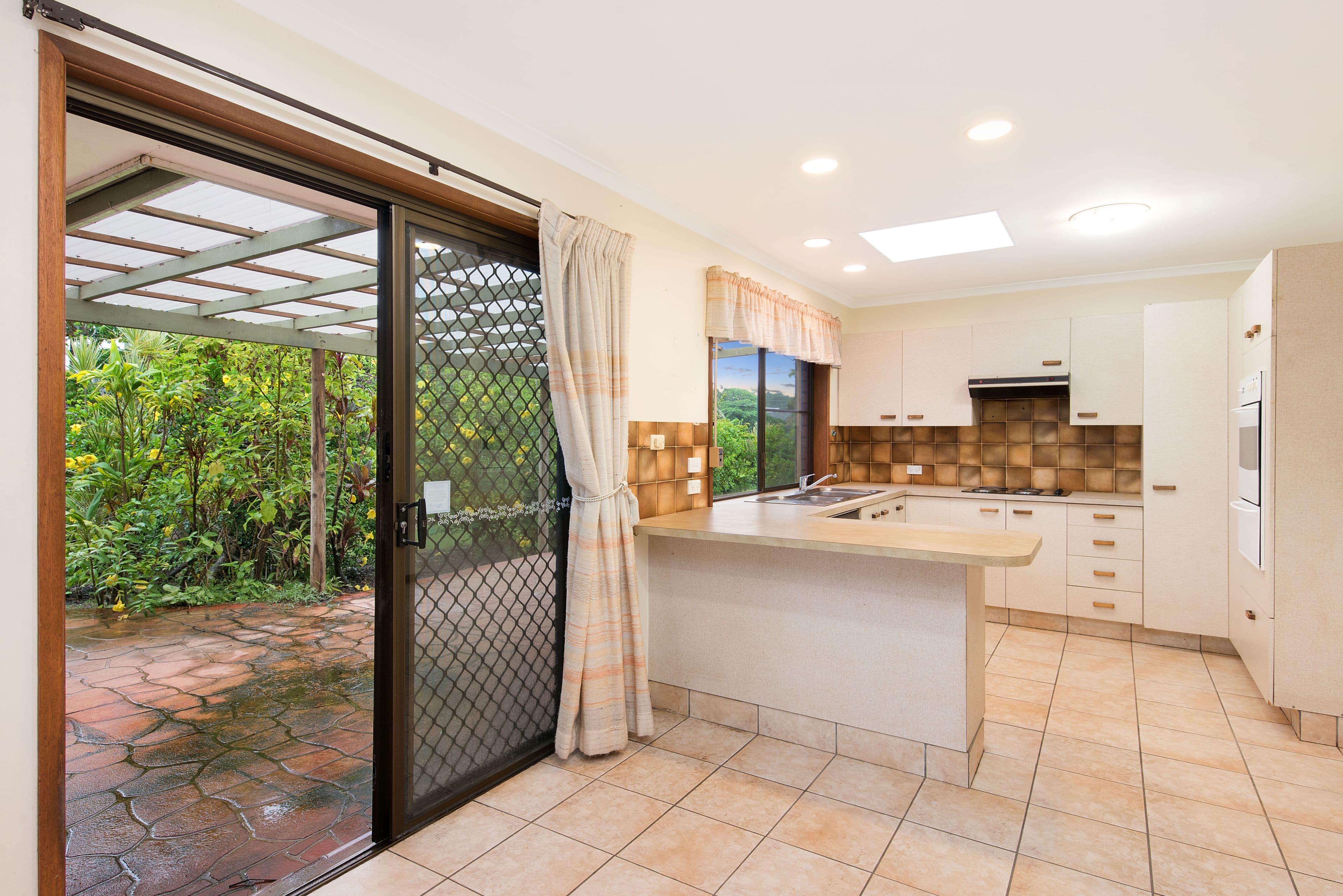 14 Glenray Avenue, Caloundra QLD 4551, Caloundra - Thumbnail 7