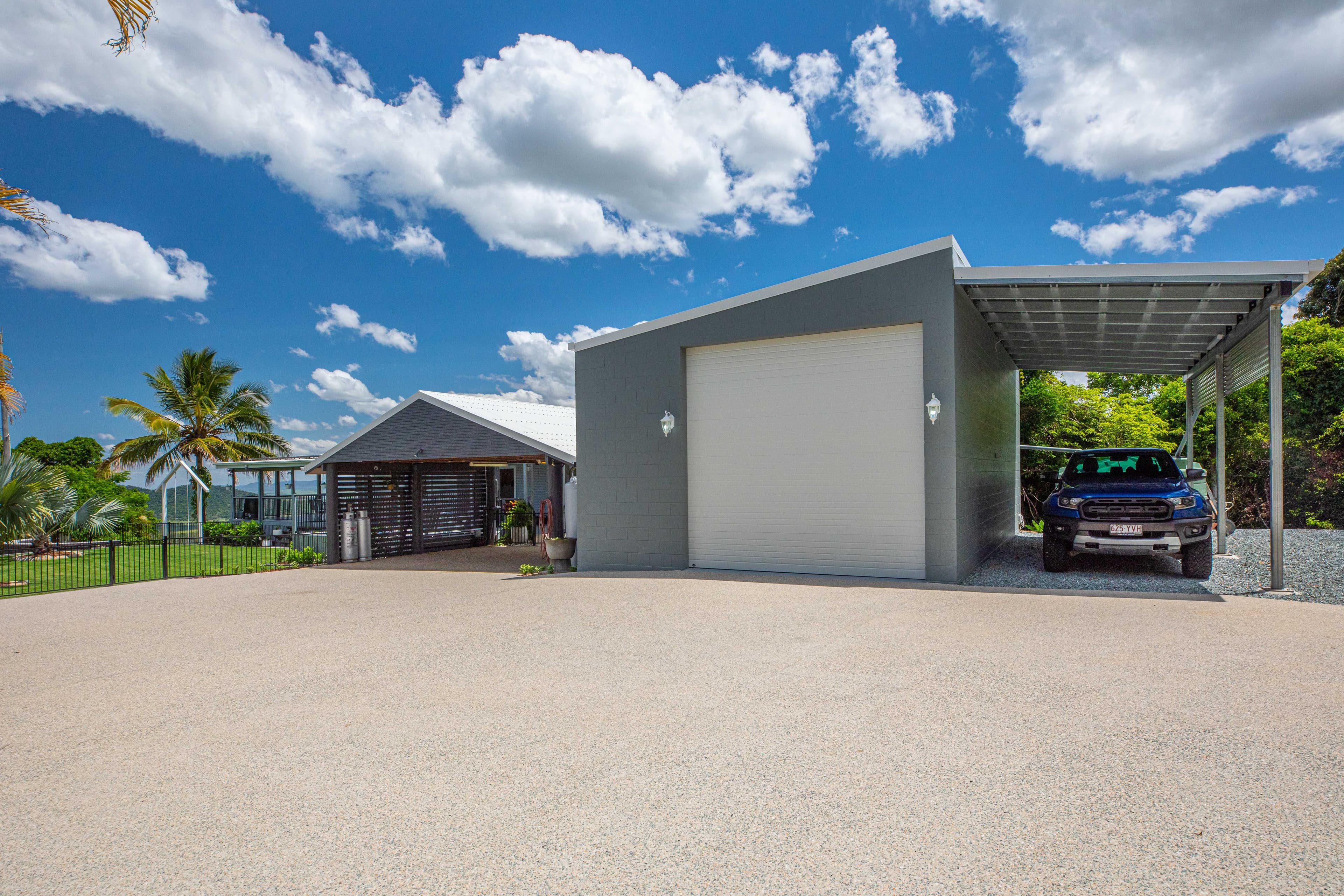 127 Staniland Drive, Strathdickie QLD 4800, Strathdickie - Thumbnail 2