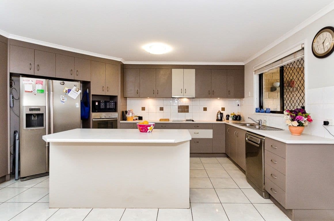 32 Reinaerhoff Crescent, Glen Eden QLD 4680, Glen Eden - Thumbnail 2