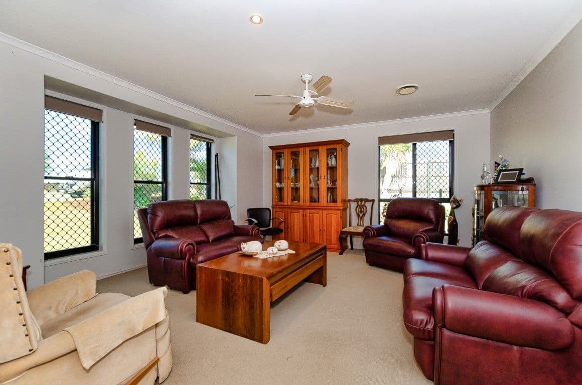 32 Reinaerhoff Crescent, Glen Eden QLD 4680, Glen Eden - Thumbnail 3