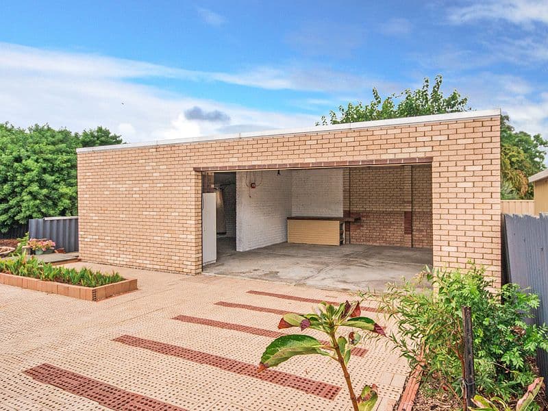 24 Leghorn Road, Orelia WA 6167, Orelia - Thumbnail 2
