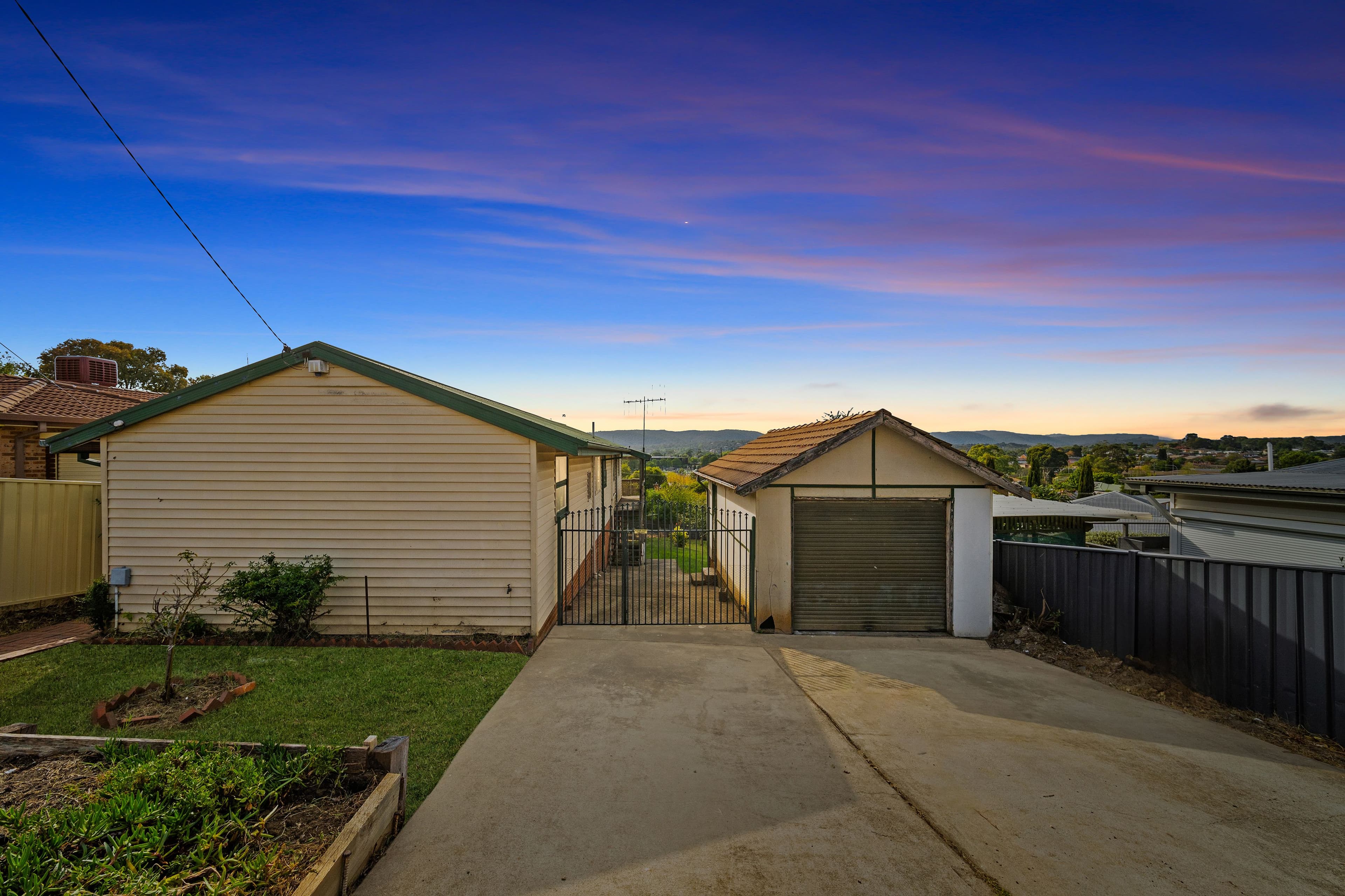 98 Ross Road, Crestwood NSW 2620, Queanbeyan - Thumbnail 3