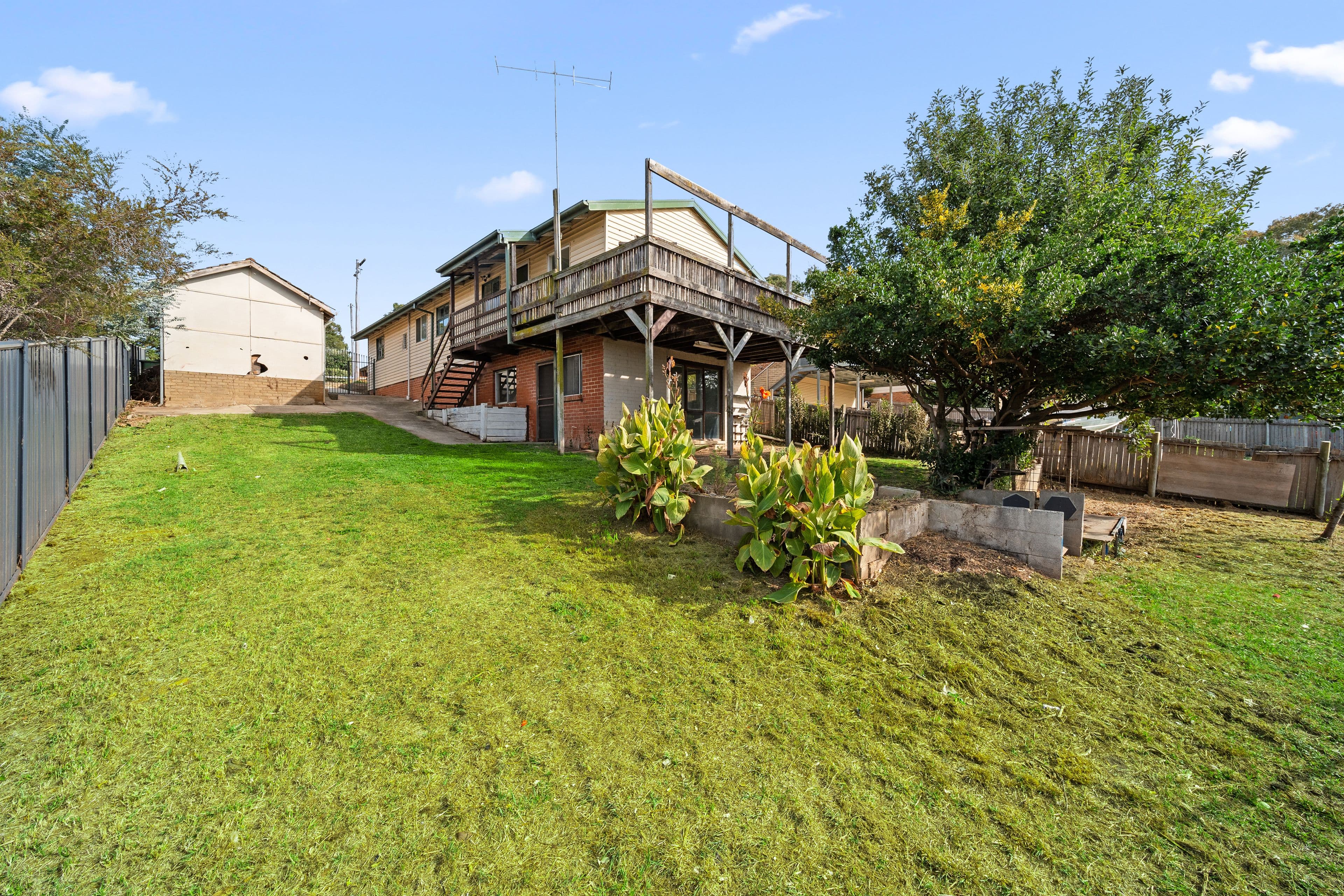 98 Ross Road, Crestwood NSW 2620, Queanbeyan - Thumbnail 4