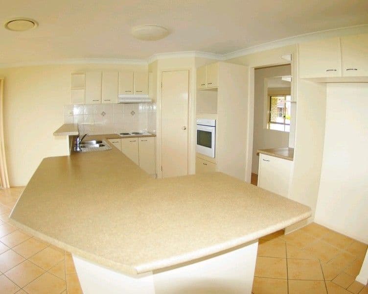 11 Pauline Court, DECEPTION BAY QLD 4508, Deception Bay - Thumbnail 8