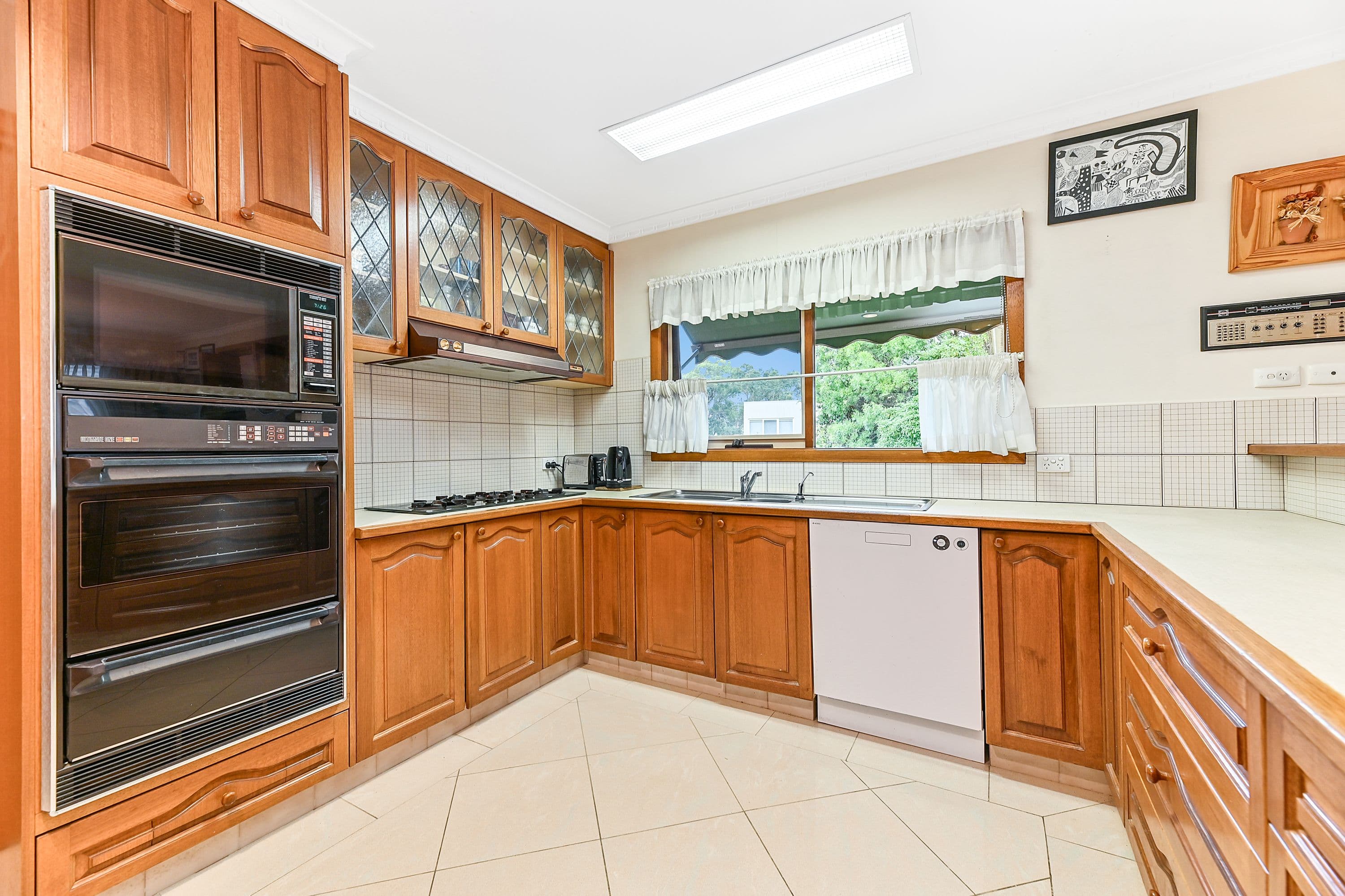 41 Cambrian Crescent, Wheelers Hill VIC 3150, Wheelers Hill - Thumbnail 4