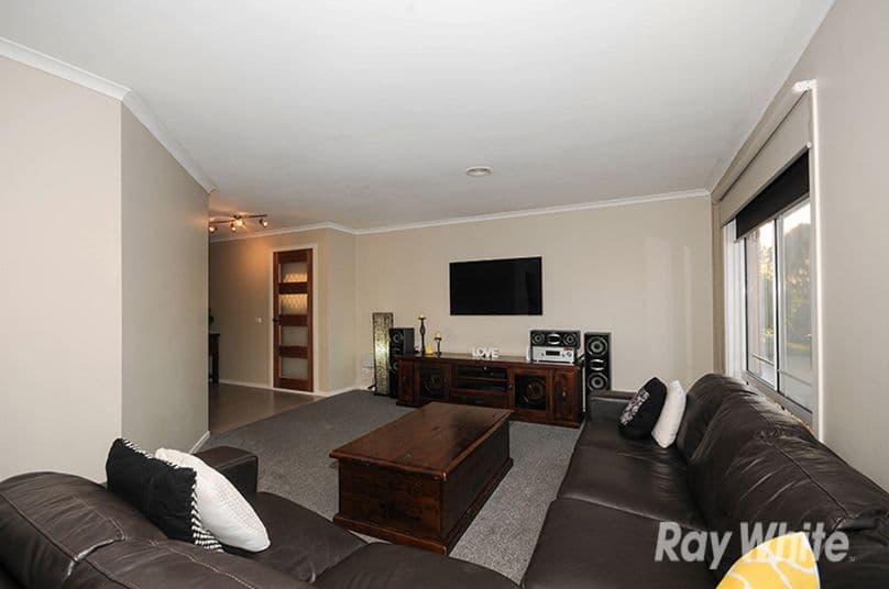 1 Shadi Court, Cranbourne West VIC 3977, Cranbourne West - Thumbnail 2