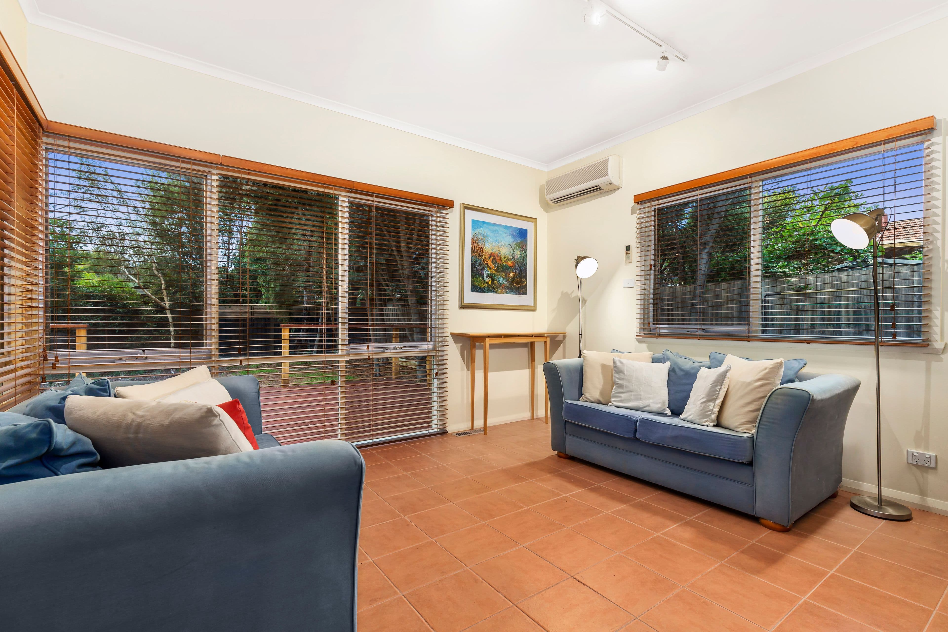 2 Greenbank Avenue, Box Hill South VIC 3128, Box Hill South - Thumbnail 3