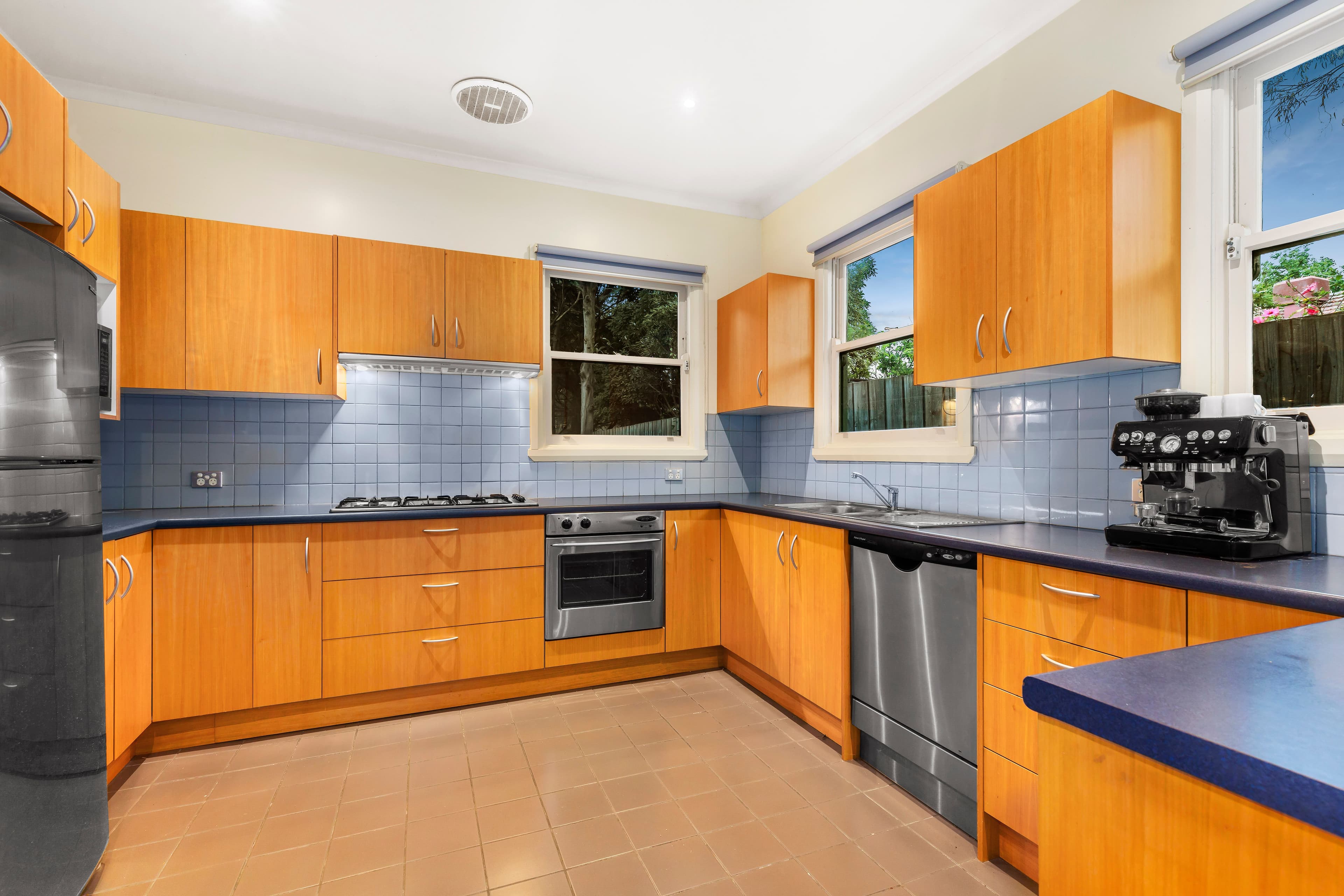 2 Greenbank Avenue, Box Hill South VIC 3128, Box Hill South - Thumbnail 4