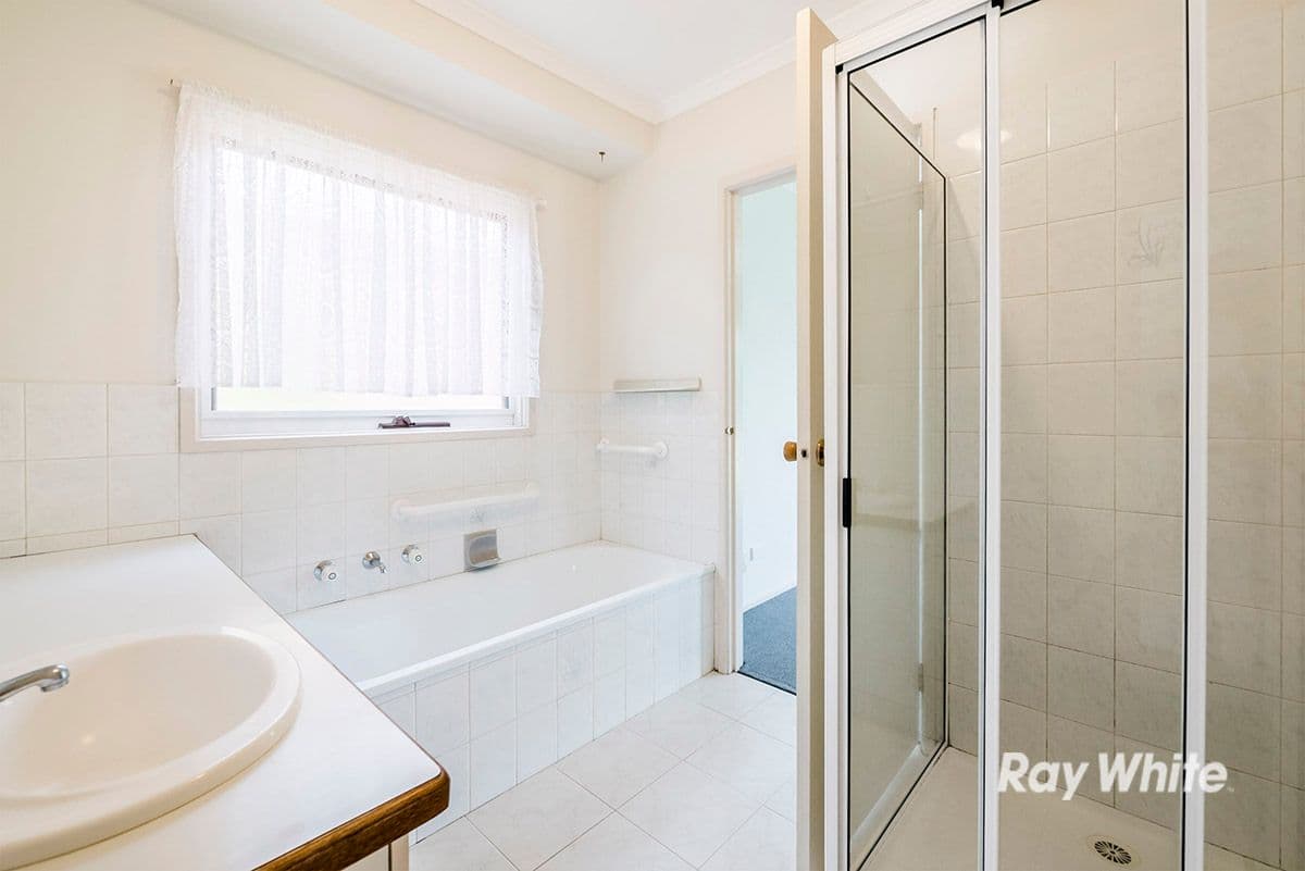 2 Gabriella Court, Cranbourne North VIC 3977, Cranbourne North - Thumbnail 5