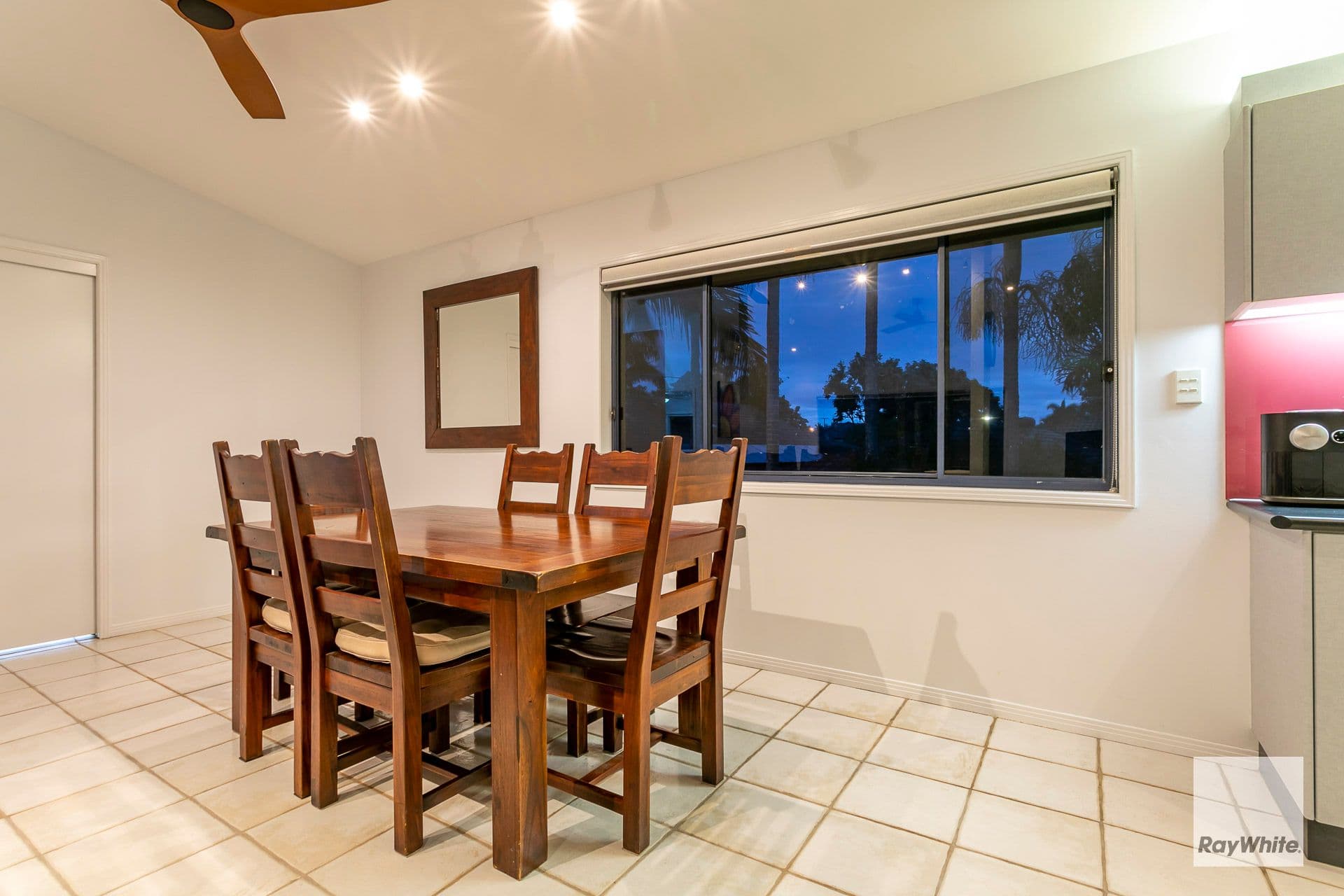 16 Moreton View Parade, Redland Bay QLD 4165, Redland Bay - Thumbnail 7