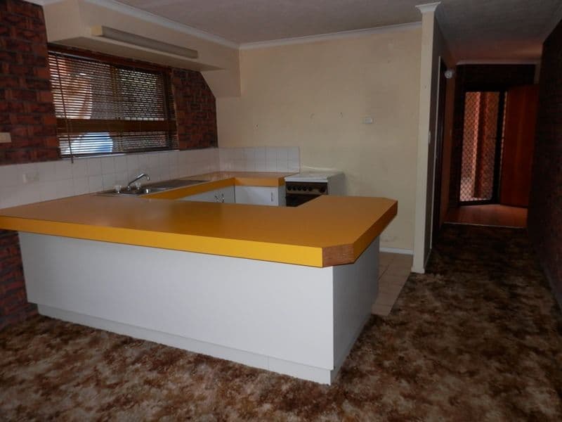 10 Dinmore Street, DINMORE QLD 4303, Dinmore - Thumbnail 2