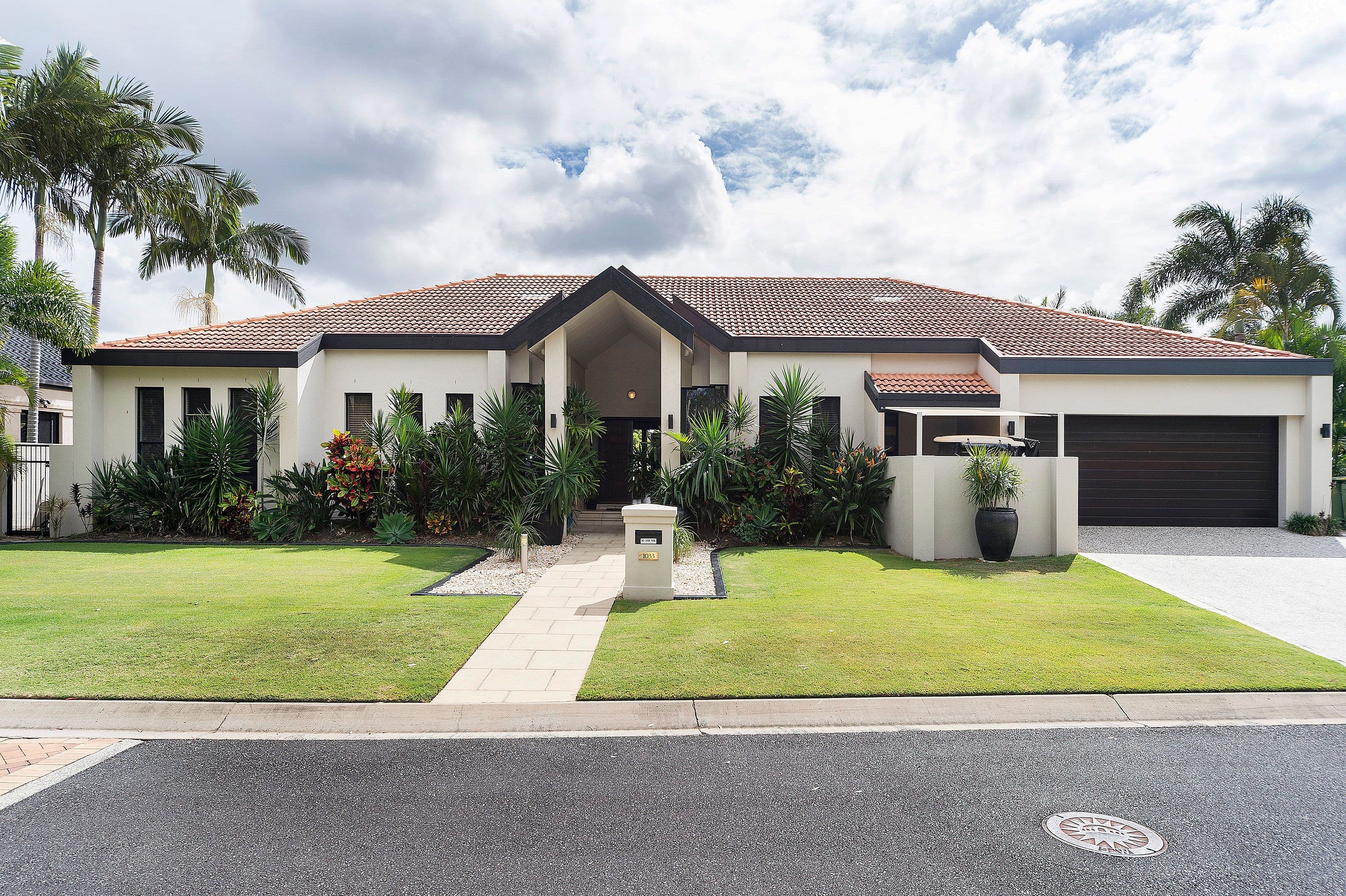 1033 Rosebank Way, Hope Island QLD 4212, Hope Island - Thumbnail 3