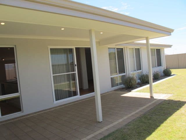 130 Glenfield Beach Drive, DRUMMOND COVE WA 6532, Drummond Cove - Thumbnail 7