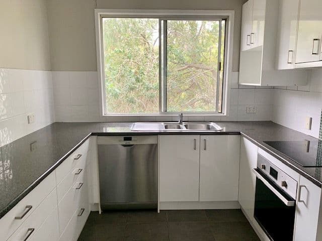 38 Nerine Street, Kingston QLD 4114, Kingston - Thumbnail 2