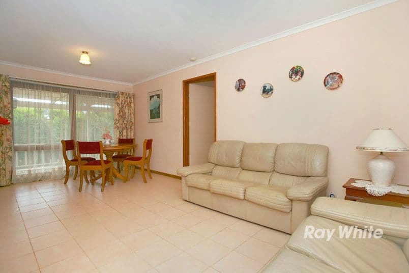 26 Broadwalk Grove, ENDEAVOUR HILLS VIC 3802, Endeavour Hills - Thumbnail 4