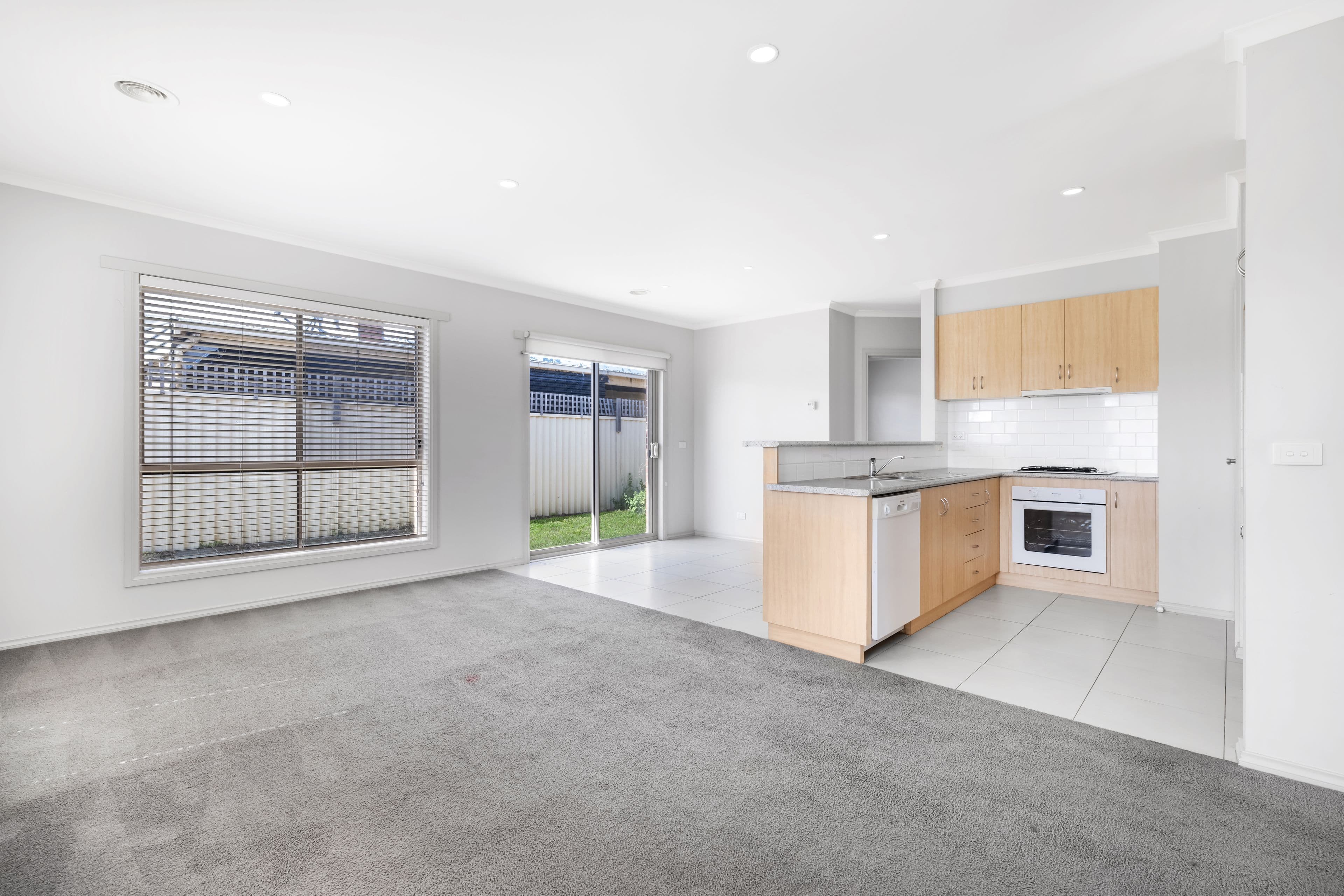 28 Westcliffe Crescent, Sebastopol VIC 3356, Sebastopol - Thumbnail 3