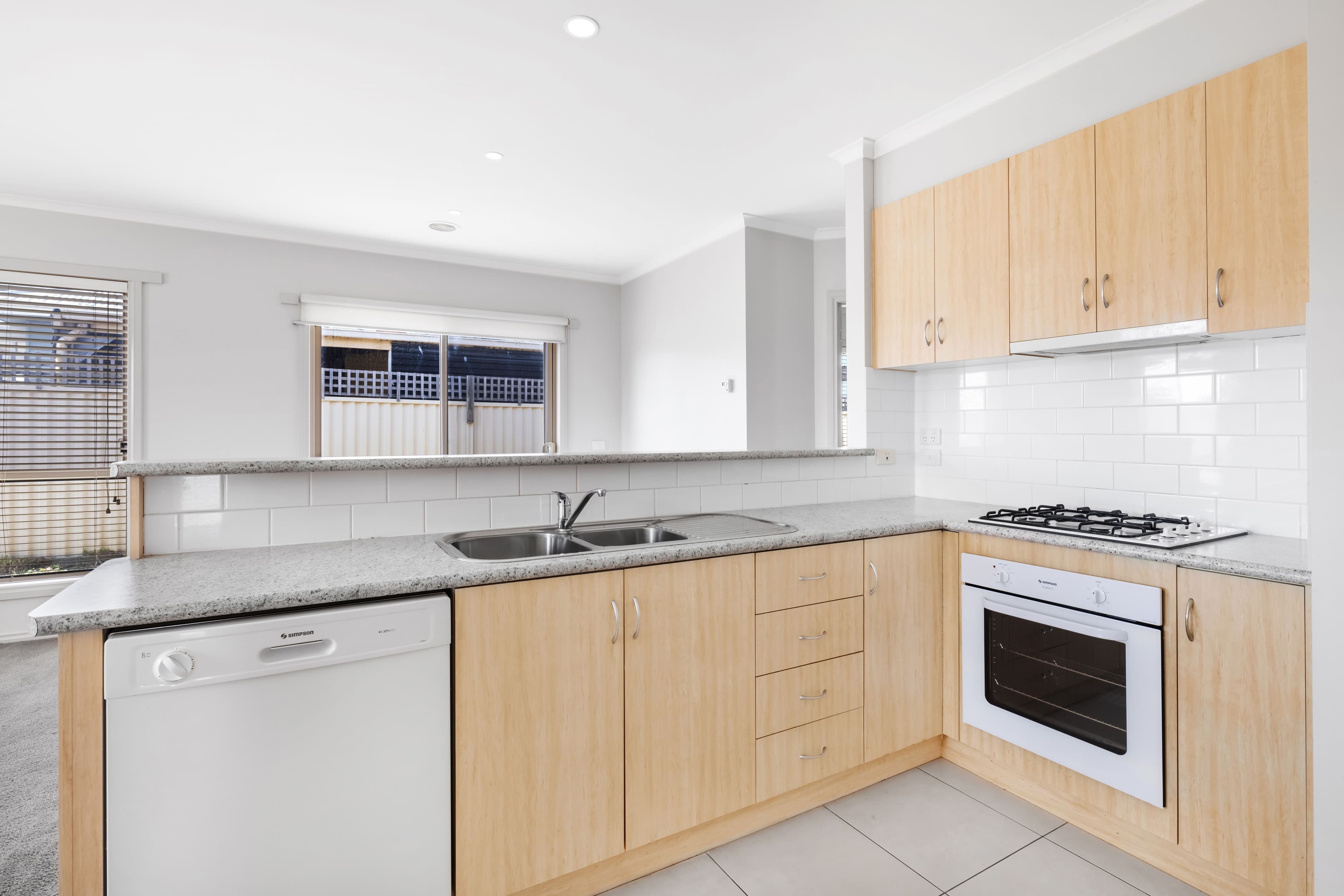 28 Westcliffe Crescent, Sebastopol VIC 3356, Sebastopol - Thumbnail 5