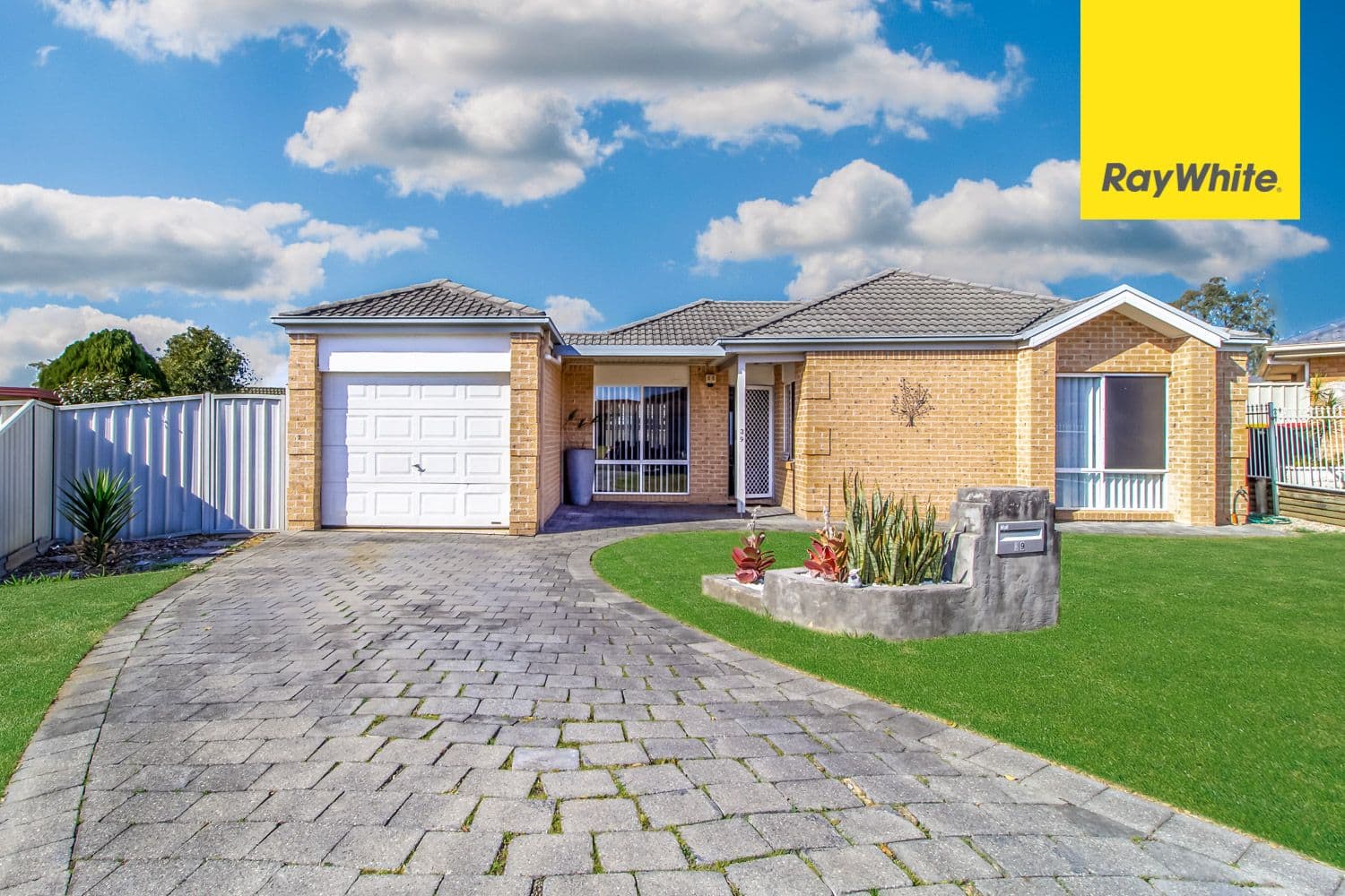 39 Keyport Crescent, Glendenning - Image 1