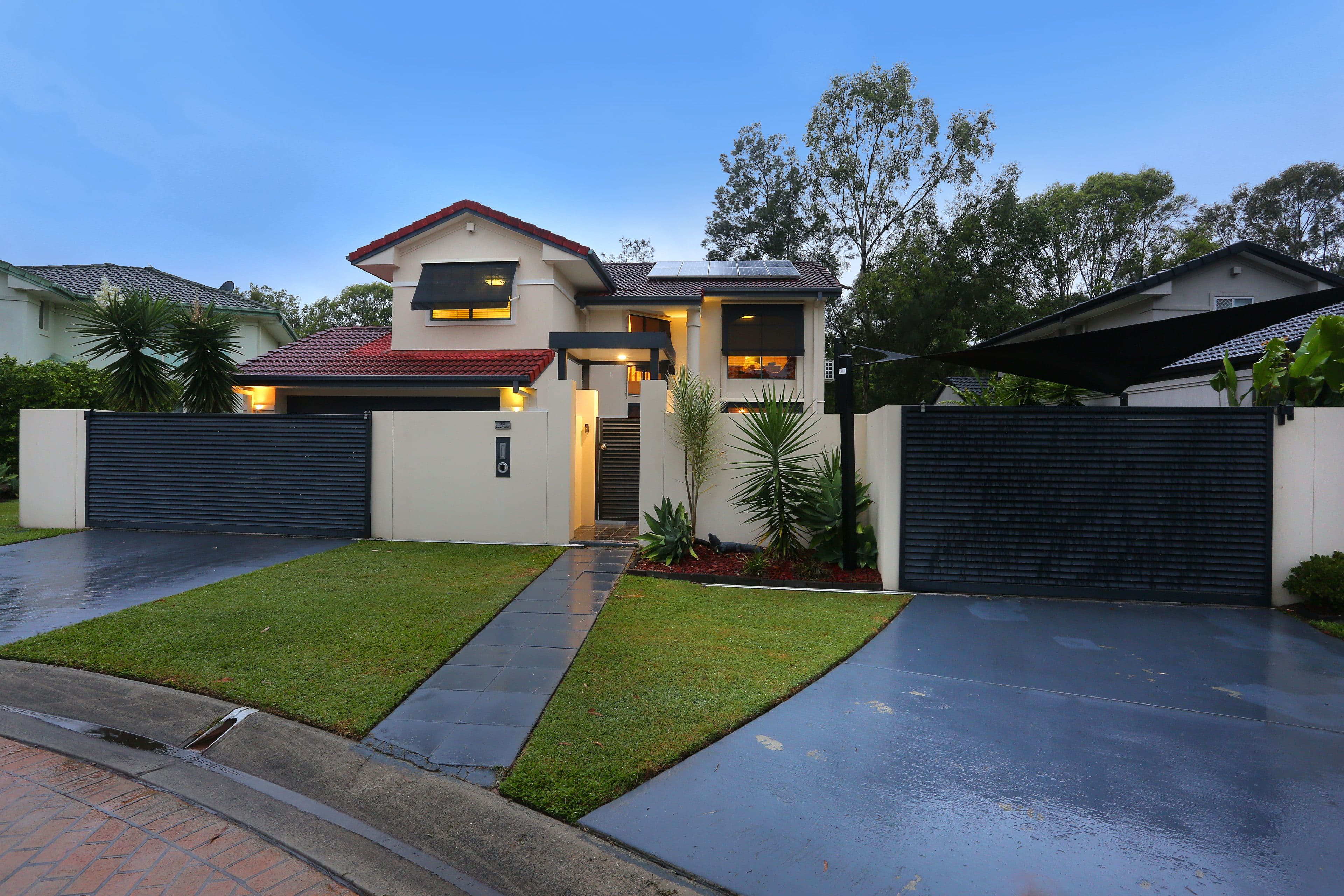 25 Royal Court, Ashmore QLD 4214, Ashmore - Image 1