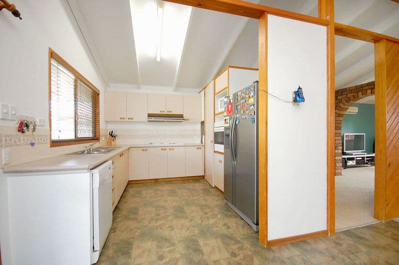 4 Flindosy Street, ALGESTER QLD 4115, Algester - Thumbnail 5