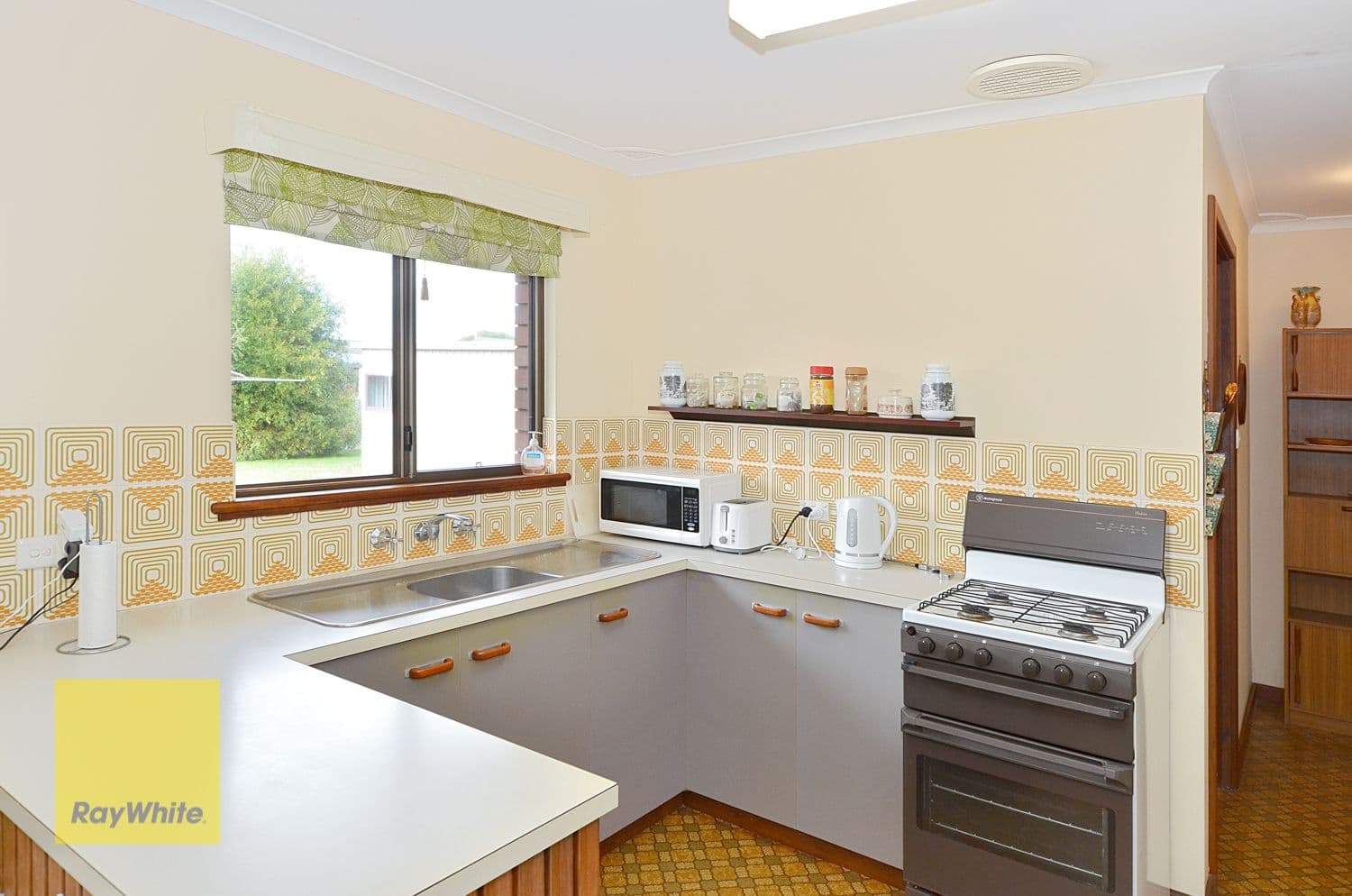 25 Manley Crescent, Collingwood Heights WA 6330, Collingwood Heights - Thumbnail 6
