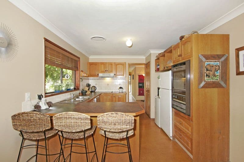 16 Marlowe Road, BATEAU BAY NSW 2261, Bateau Bay - Thumbnail 3