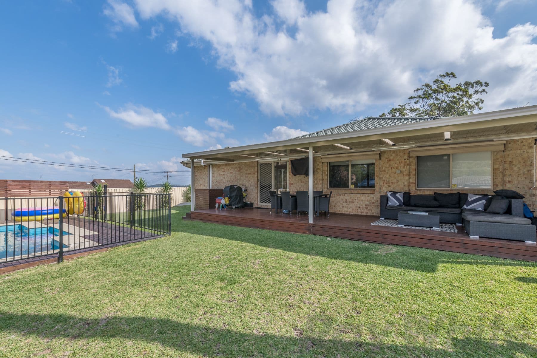 2 Karina Place, Bolton Point - Thumbnail 2