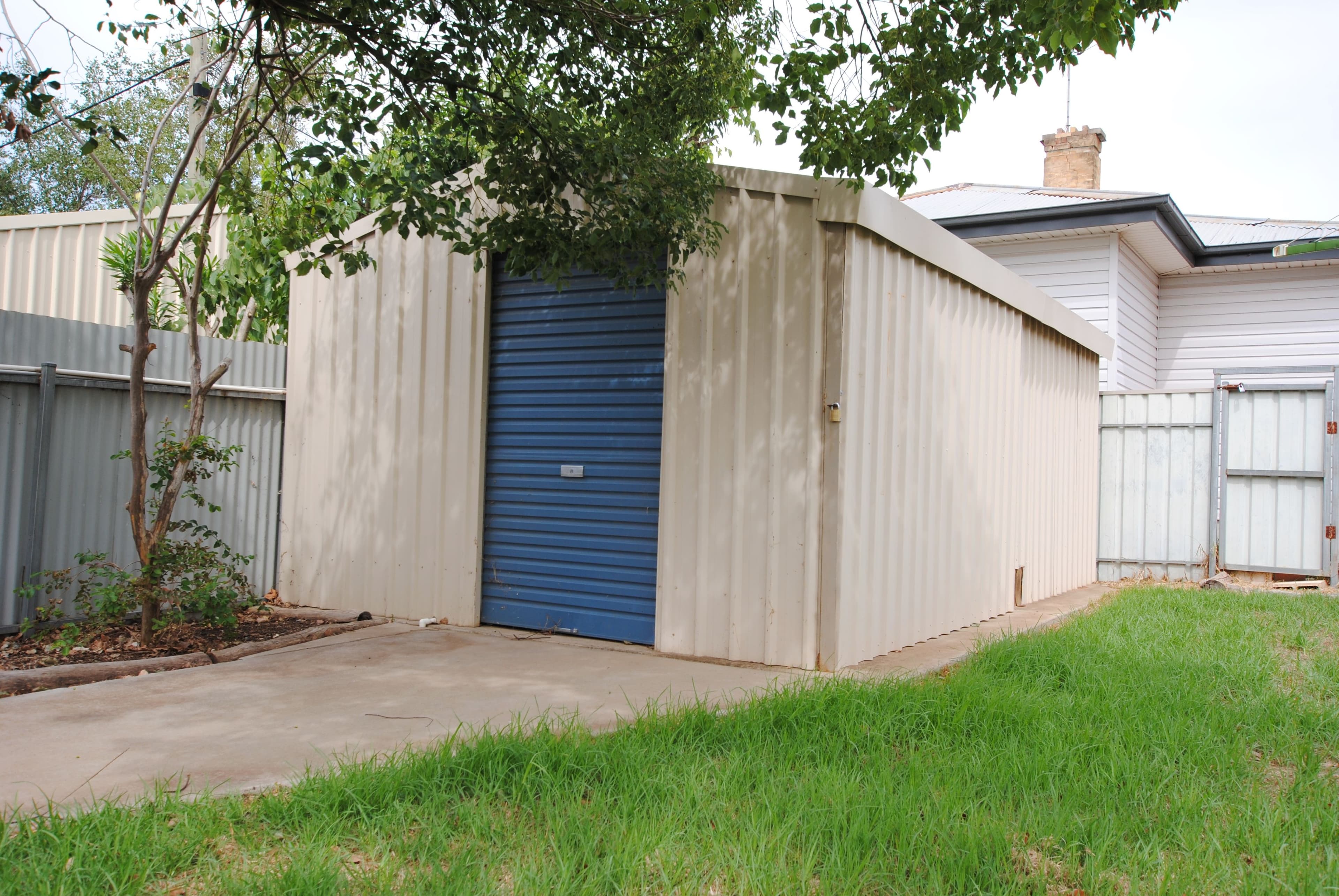 72 Bromfield Street, Griffith - Thumbnail 2