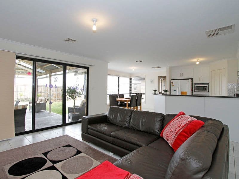 16 Edithburgh Avenue, SEAFORD RISE SA 5169, Seaford Rise - Thumbnail 8