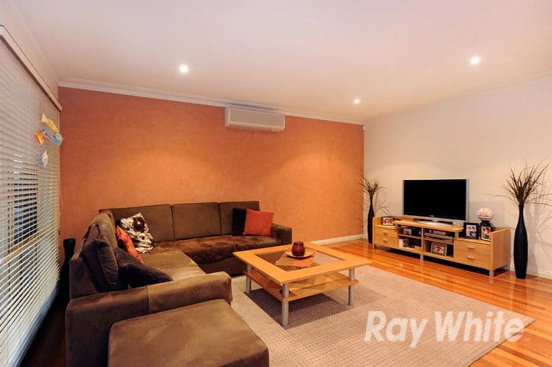 70 Langhorne Crescent, ROWVILLE VIC 3178, Rowville - Thumbnail 3