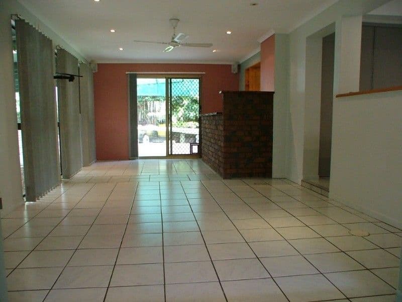 13 Hawdon Crescent, SPRINGWOOD QLD 4127, Springwood - Thumbnail 2