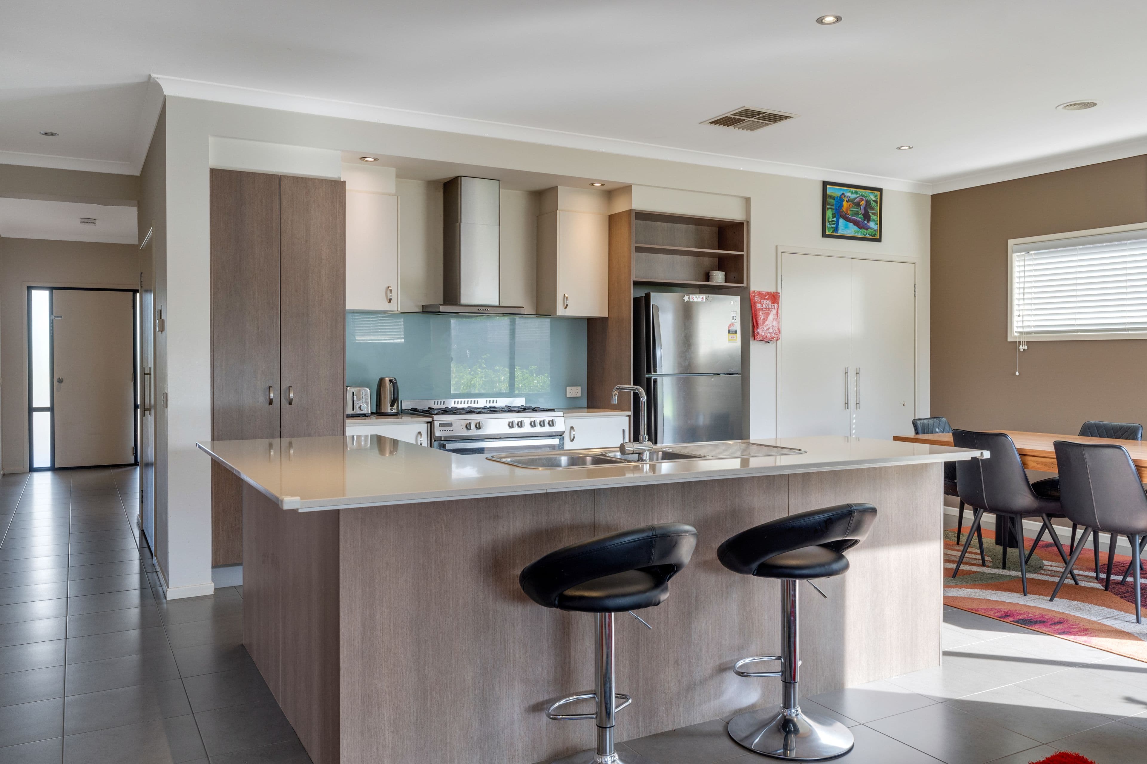 15 Poole Street, Craigieburn VIC 3064, Craigieburn - Thumbnail 2