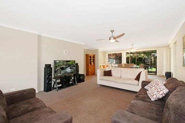 143 Allambi Avenue, BROADBEACH WATERS QLD 4218, Broadbeach Waters - Thumbnail 3
