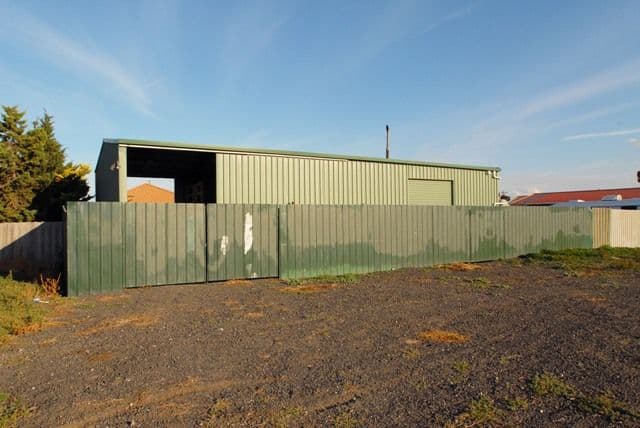 38 Westleigh Drive, WERRIBEE VIC 3030, Werribee - Thumbnail 2