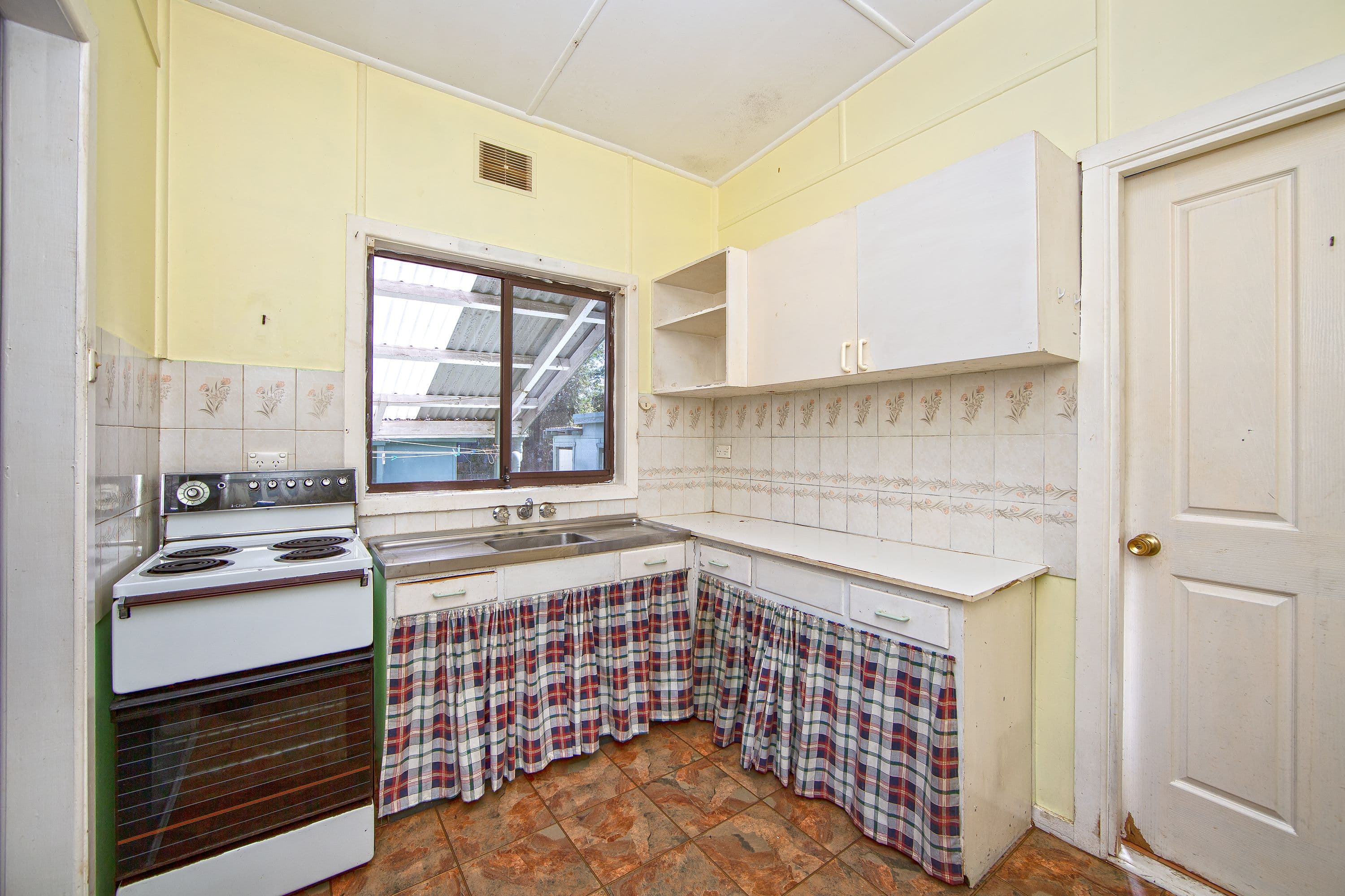 44 Dudley Street, Gorokan NSW 2263, Gorokan - Thumbnail 6
