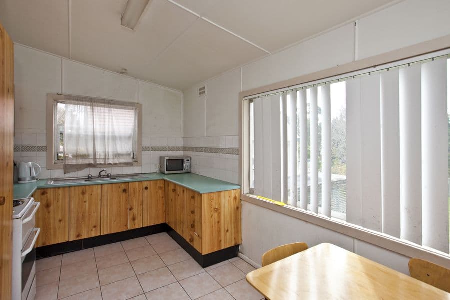 1 Hallvert Crescent, CHARLESTOWN NSW 2290, Charlestown - Thumbnail 4